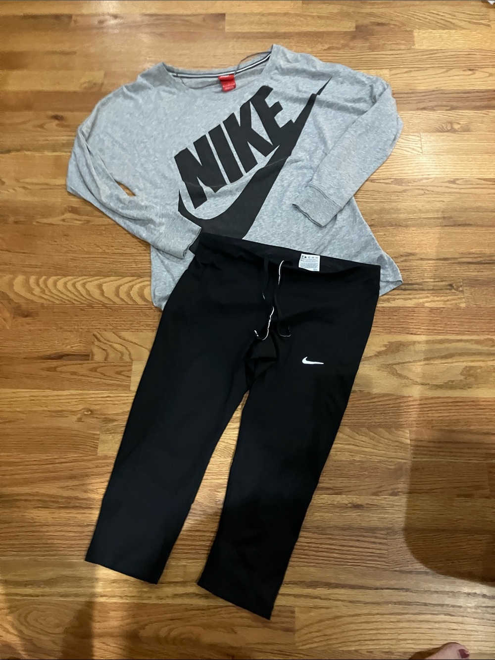 Nike Womens Black Running Capri Pants with Gray LS Nike Tee Sz M EUC